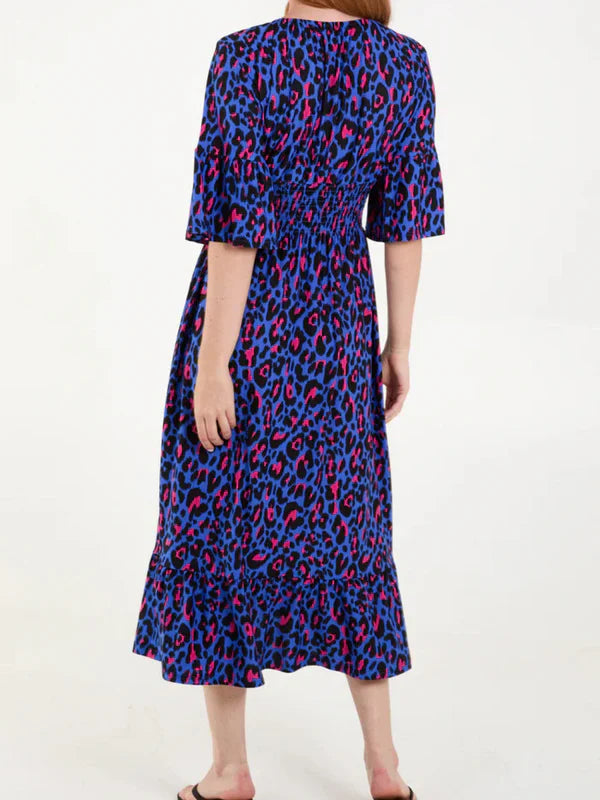 Leopardenkleid mit geraffter Taille
