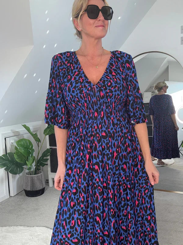 Leopardenkleid mit geraffter Taille