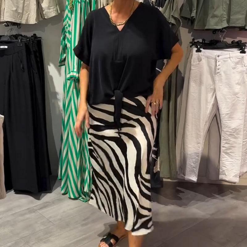 Lässiges Damen-Set aus Bluse mit Knoten vorne und Midirock