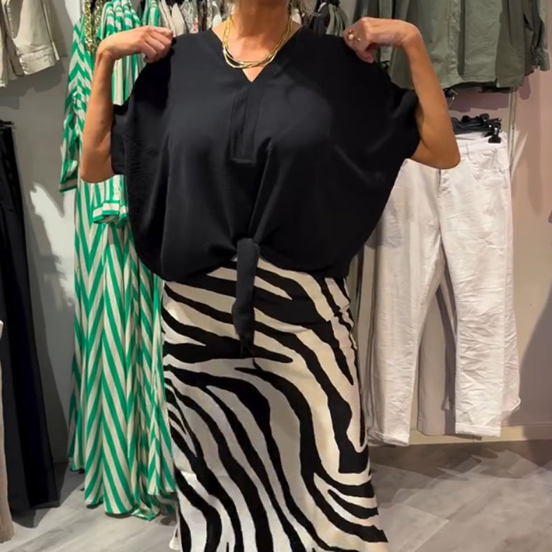 Lässiges Damen-Set aus Bluse mit Knoten vorne und Midirock