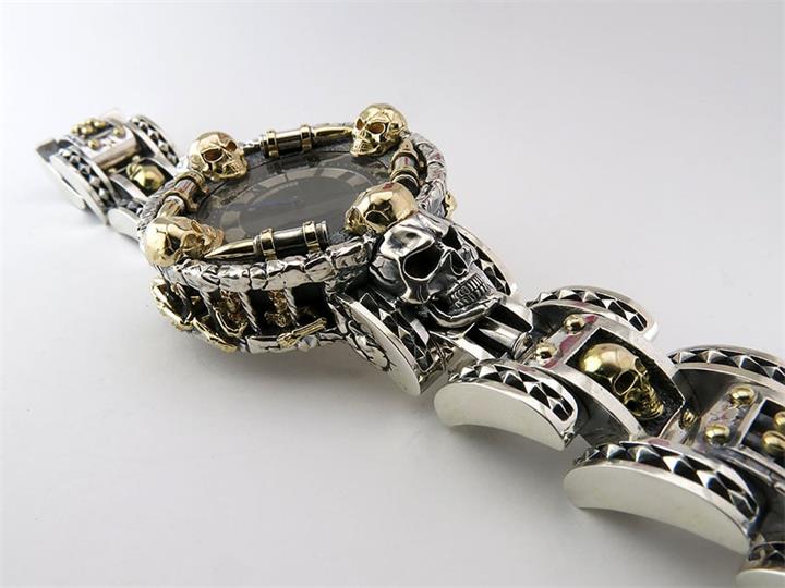 💝(LIMITED EXTENT)🔥Mysterious Banned Bullet Gun Skull Armbanduhr