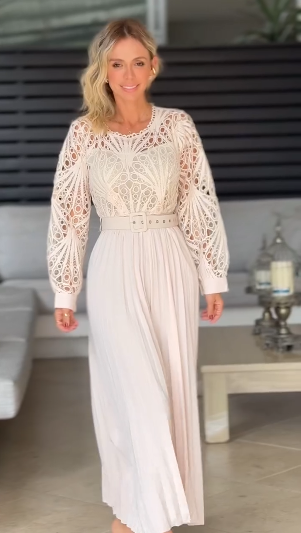 💞Damenkleid aus Spitze mit Hohlfalten