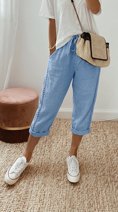 Sommerhose für Damen in Capri-Länge mit Spitzendetails