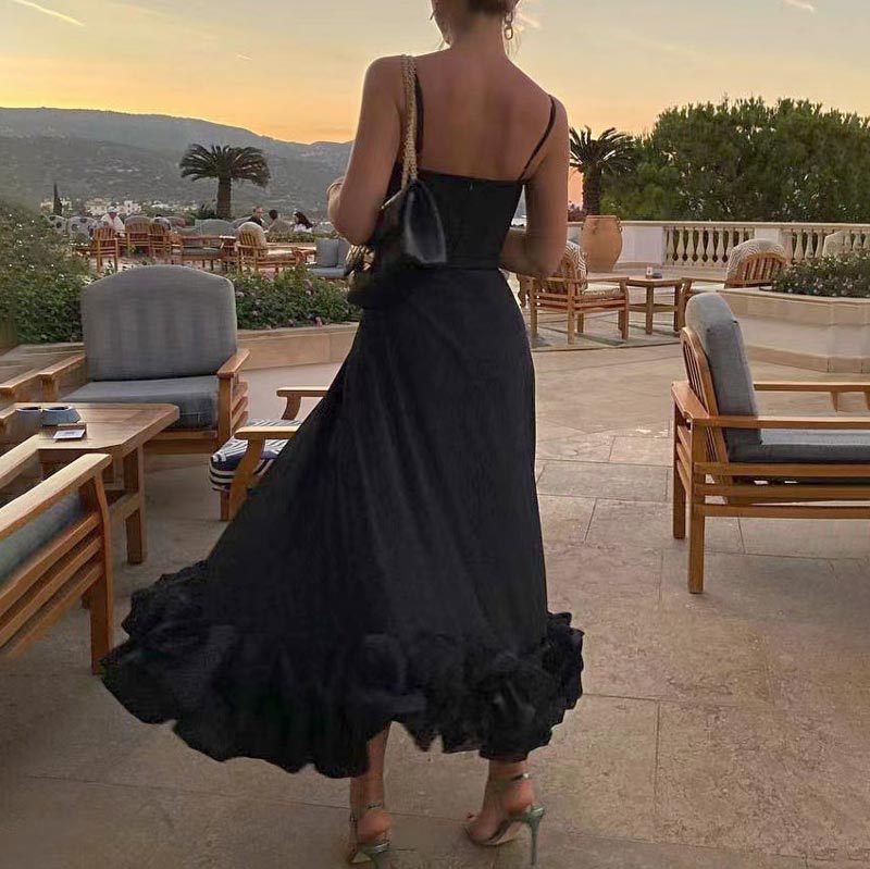 Modisches Halterkleid für Damen mit großem Swing-Saum und A-Linien-Schnitt