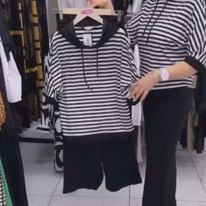 Damen-Set aus gestreiftem Oberteil und einfarbiger Hose