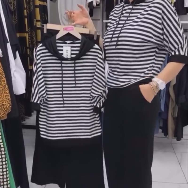 Damen-Set aus gestreiftem Oberteil und einfarbiger Hose