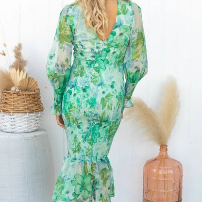 Elegantes Damenkleid mit langen Ärmeln, V-Ausschnitt und Rüschen