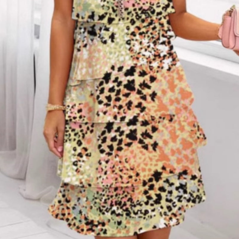Vielseitiges und stilvolles Leopardenkleid mit bunten Pailletten