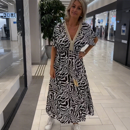 V-Ausschnitt-Kleid mit Print und lockerer Passform