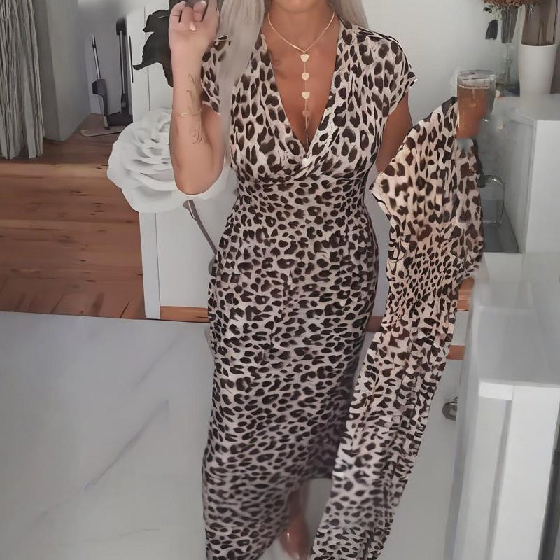 Damenkleid mit V-Ausschnitt und Leopardenmuster