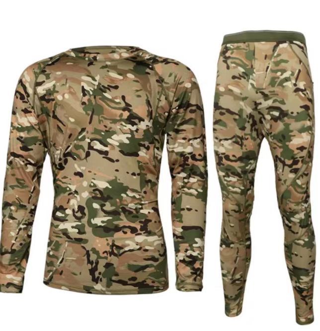 Thermounterwäsche und Hose für Herren im Camouflage-Design