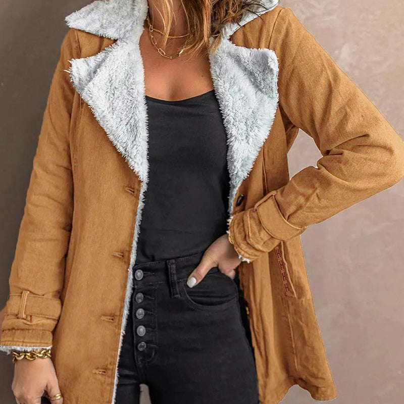 Schicke, warme Damenjacke mit Reverskragen