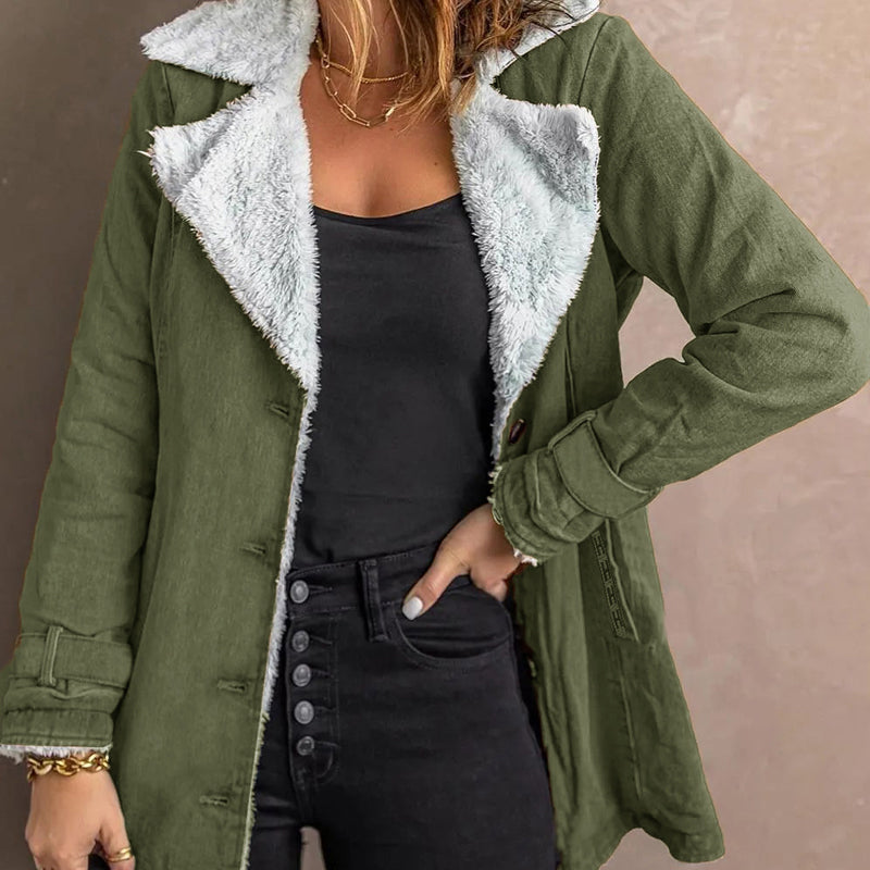 Schicke, warme Damenjacke mit Reverskragen