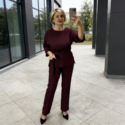 Elegantes zweiteiliges Set aus Oberteil und Hose für Damen