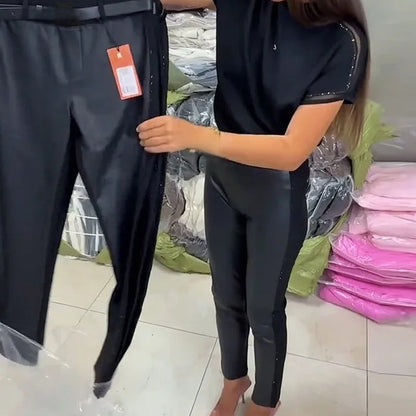 Damenhose mit hoher Taille aus Kunstleder