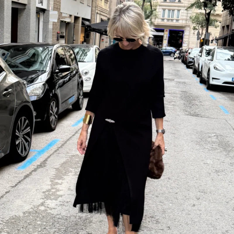 Elegantes Strick-Midikleid für Damen mit Seitenschlitz