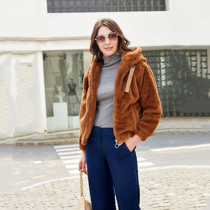 Kurze Kapuzenjacke aus Kunstfell für Damen