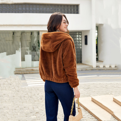 Kurze Kapuzenjacke aus Kunstfell für Damen