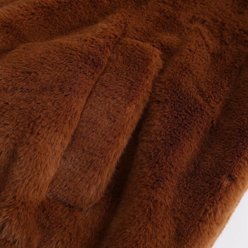 Kurze Kapuzenjacke aus Kunstfell für Damen