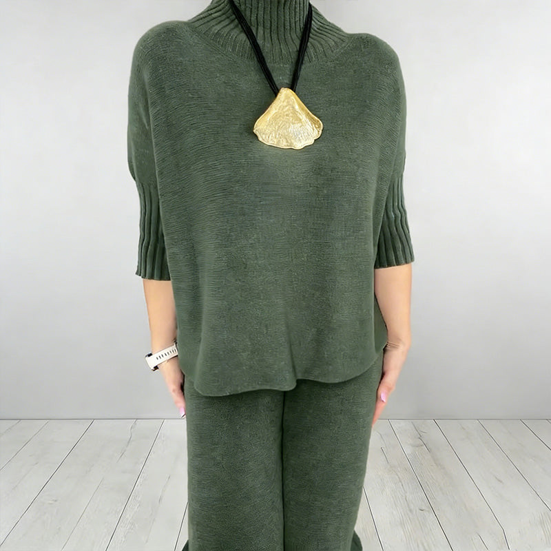 Damen-Set aus hochgeschlossenem Oberteil mit halben Ärmeln und Hose