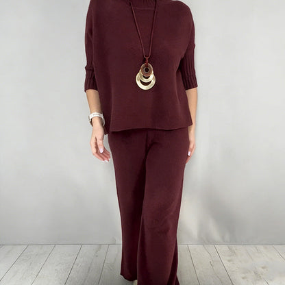 Damen-Set aus hochgeschlossenem Oberteil mit halben Ärmeln und Hose