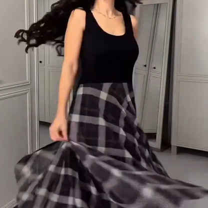 Damen-Bluse mit Rundhalsausschnitt und ärmelloses Karokleid, 2-teiliges Set