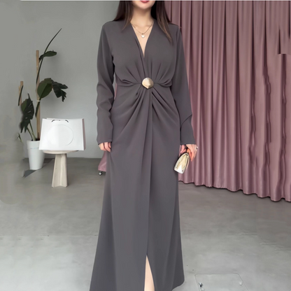 Elegantes Maxikleid mit V-Ausschnitt und Rüschen