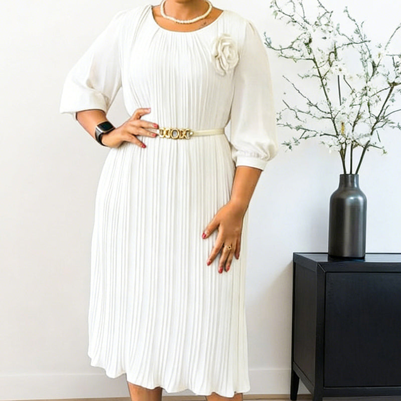 Damenkleid mit 3/4-Ärmeln, Falten und Gürtel