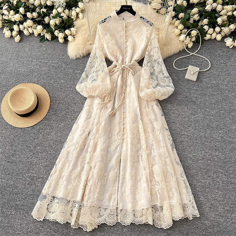 📢📢50 % Rabatt!! ⏰Vintage besticktes Kleid mit Laternenärmeln