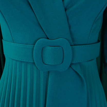 Elegantes Kleid mit V-Ausschnitt, Falten und Gürtel