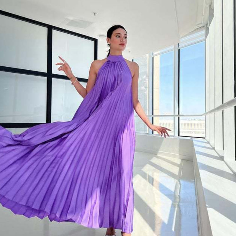 Damen-Maxikleid mit Neckholder, Plissee und fließendem Schnitt