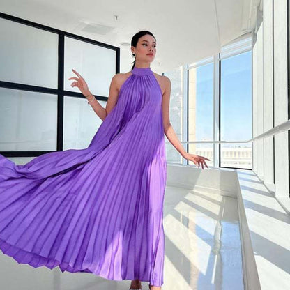 Damen-Maxikleid mit Neckholder, Plissee und fließendem Schnitt