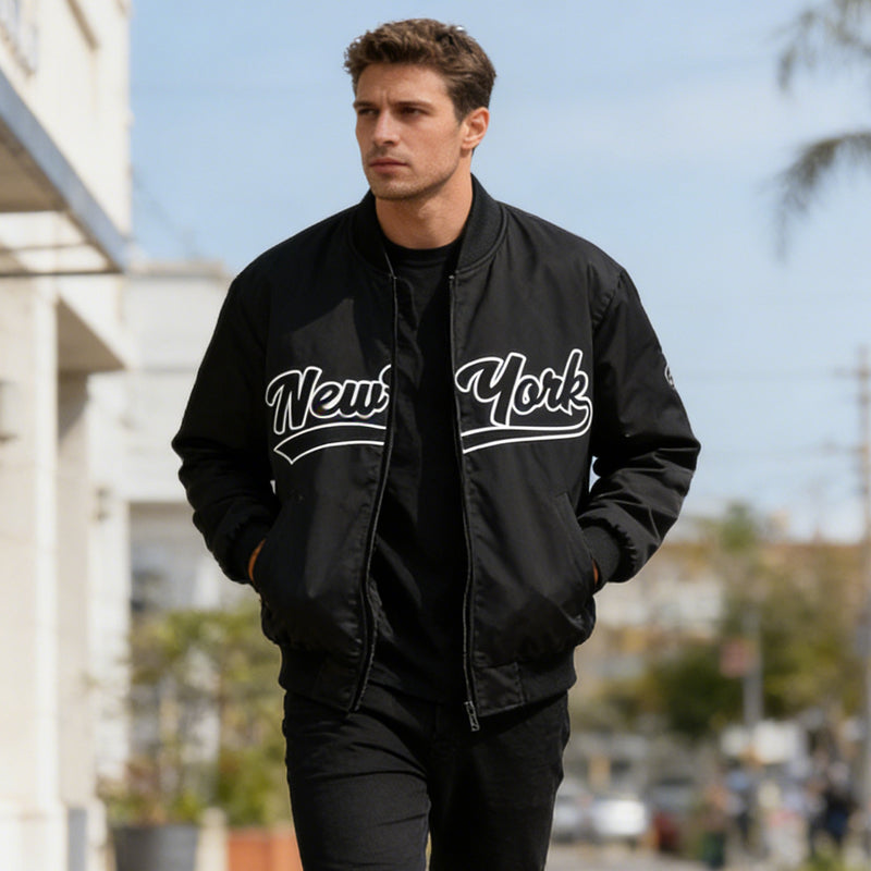 Winddichte Herrenjacke mit Reißverschluss und Aufdruck