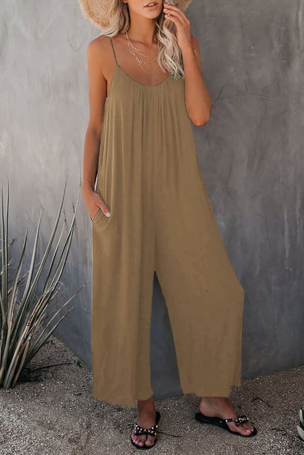 Fließender Jumpsuit mit Taschen. Letzter Tag des Ausverkaufs, 50% Rabatt