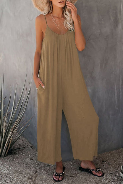 Fließender Jumpsuit mit Taschen. Letzter Tag des Ausverkaufs, 50% Rabatt