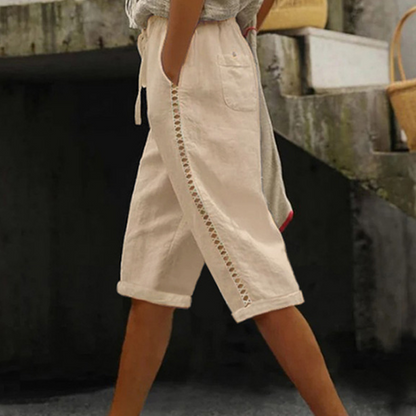Sommerhose für Damen in Capri-Länge mit Spitzendetails