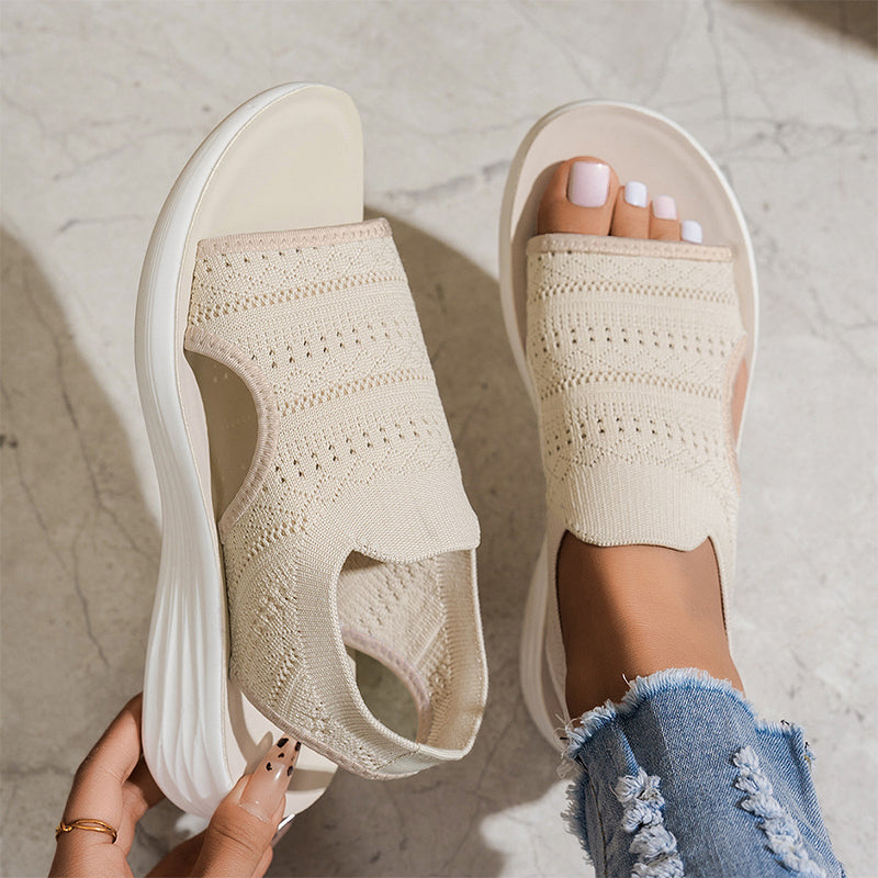 Atmungsaktive Plateau-Sandalen aus Strick für Damen