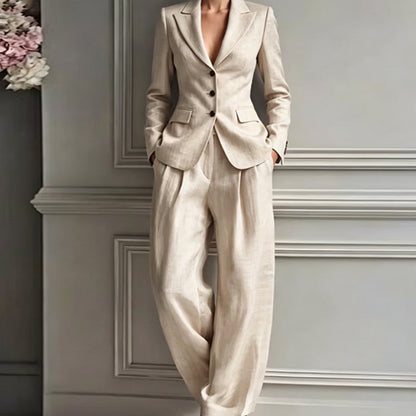 Zweiteiliger Freizeitanzug für Damen aus Blazer und Hose