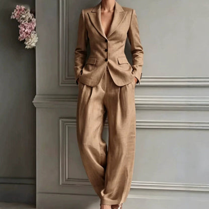 Zweiteiliger Freizeitanzug für Damen aus Blazer und Hose